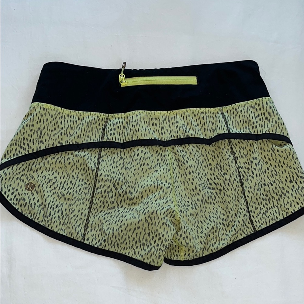 Lululemon Black and Green running Shorts size 2